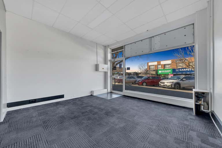 70 Oshanassy Street Sunbury VIC 3429 - Image 3