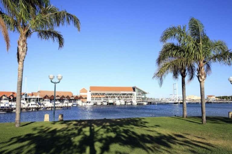 Sorrento Quay Boardwalk, 11/58 Southside Drive Hillarys WA 6025 - Image 1