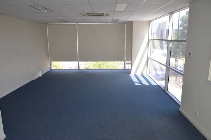 1/25 Lillee Crescent Tullamarine VIC 3043 - Image 4