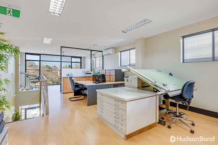 17a Diana Drive Blackburn North VIC 3130 - Image 2