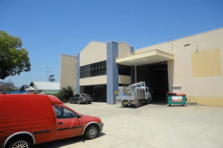 Unit 2, 38-40 Aero Road Ingleburn NSW 2565 - Image 3