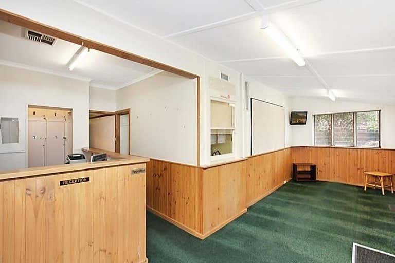 303 Springvale Road Forest Hill VIC 3131 - Image 2