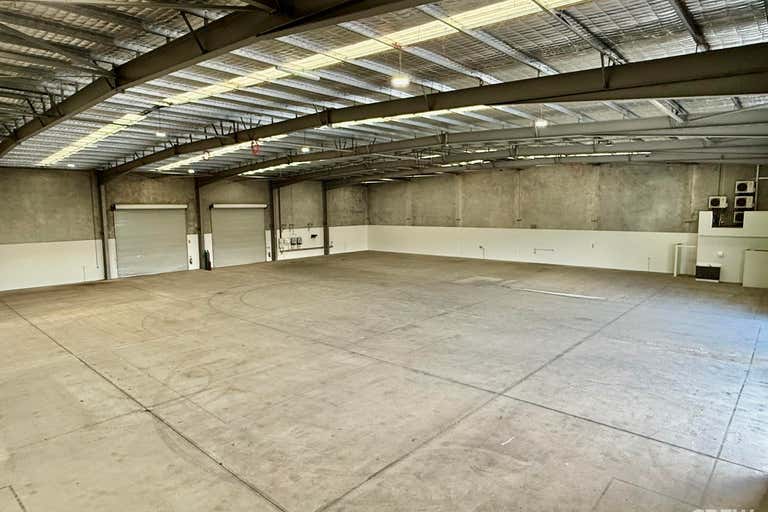 27 Harrington Street Arundel QLD 4214 - Image 4