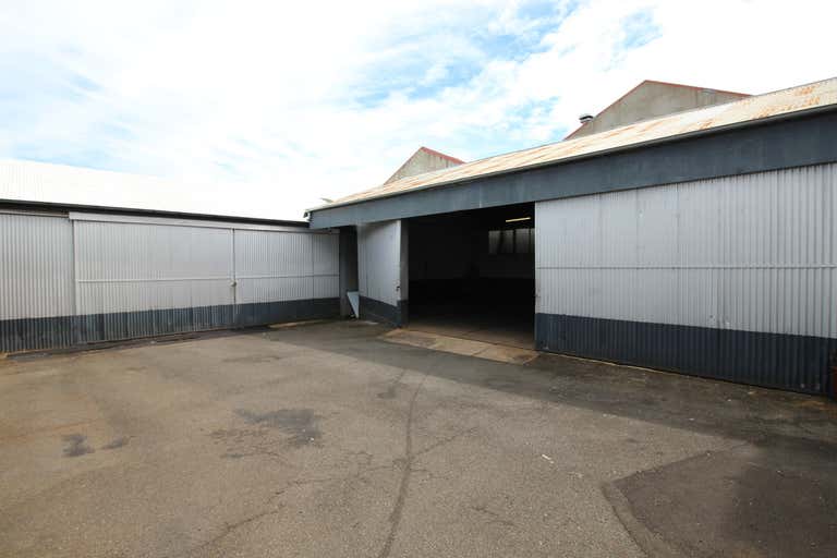 Shed B, 13-15 Anthony Street Toowoomba City QLD 4350 - Image 2