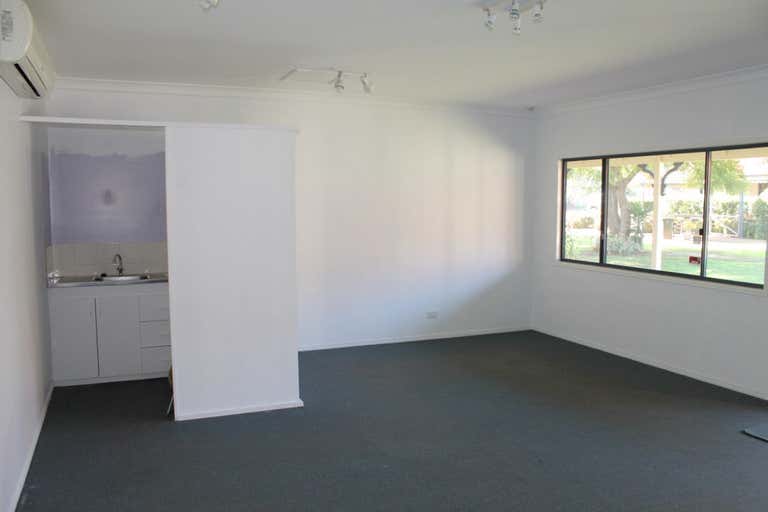 Suite 4, 10476 New England Highway Highfields QLD 4352 - Image 2