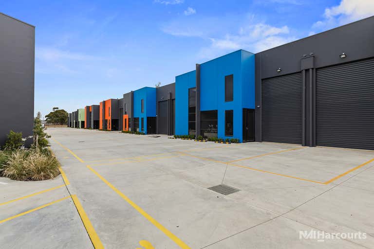 19/7 Seaside Parade North Shore VIC 3214 - Image 2