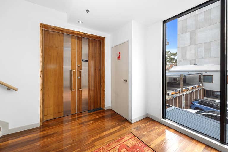 4/2 Kent Place South Melbourne VIC 3205 - Image 2