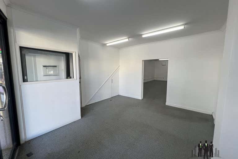 1/13 King St Caboolture QLD 4510 - Image 4