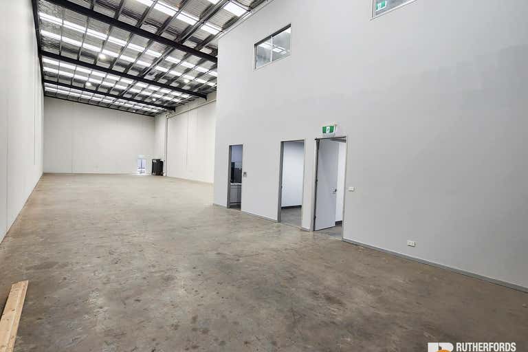 27 McKellar Way Epping VIC 3076 - Image 2