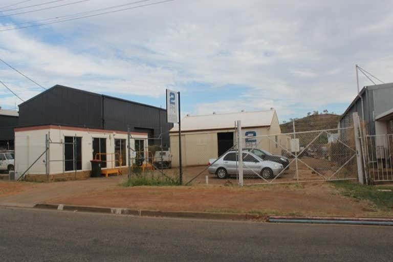 17 Commercial Road Mount Isa QLD 4825 - Image 1
