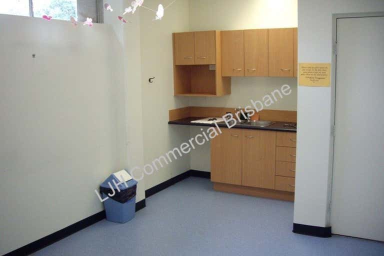 8 & 9, 589 Logan Road Greenslopes QLD 4120 - Image 3