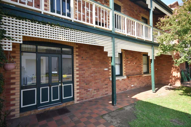 Suite A, 1/556 Macauley Street Albury NSW 2640 - Image 1