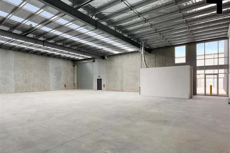 7/11 Rockfield Way Ravenhall VIC 3023 - Image 2