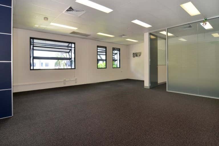 3B/76 Doggett Street Newstead QLD 4006 - Image 3