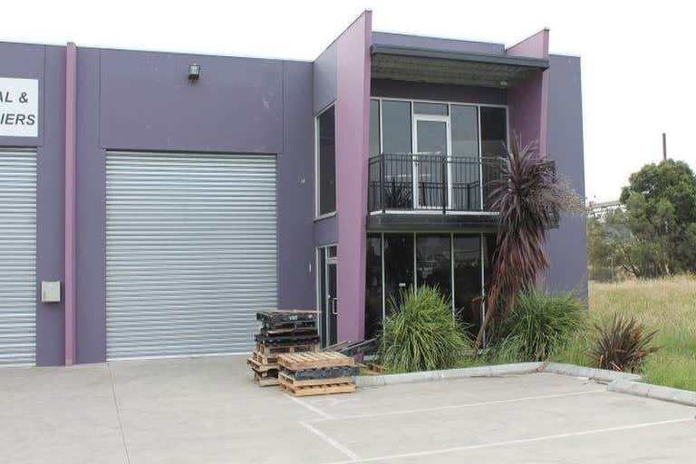 Unit 1, 13 Hogan Court Pakenham VIC 3810 - Image 4