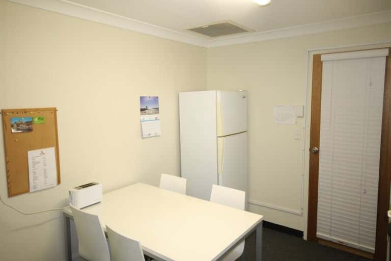 Suite 1, 70 Edith Street Wynnum QLD 4178 - Image 2