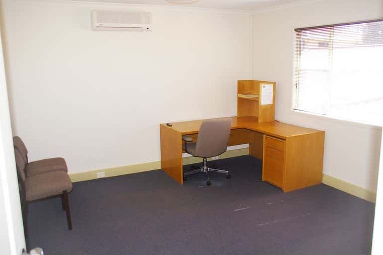 Office 3, 136-140 Russell Street Toowoomba City QLD 4350 - Image 3