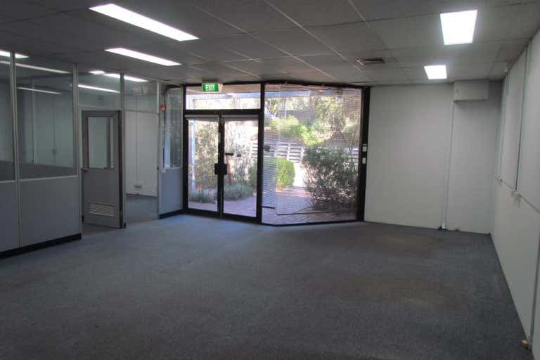 Unit 5, 104 FERNTREE GULLY ROAD Oakleigh VIC 3166 - Image 2