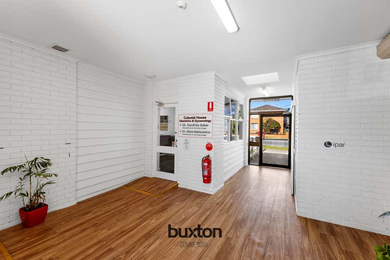2/65-67 Beach Street Frankston VIC 3199 - Image 3