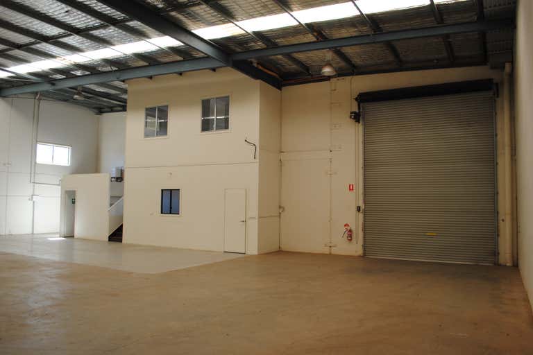 Unit 6, 11-15 Gardner Court Wilsonton QLD 4350 - Image 3