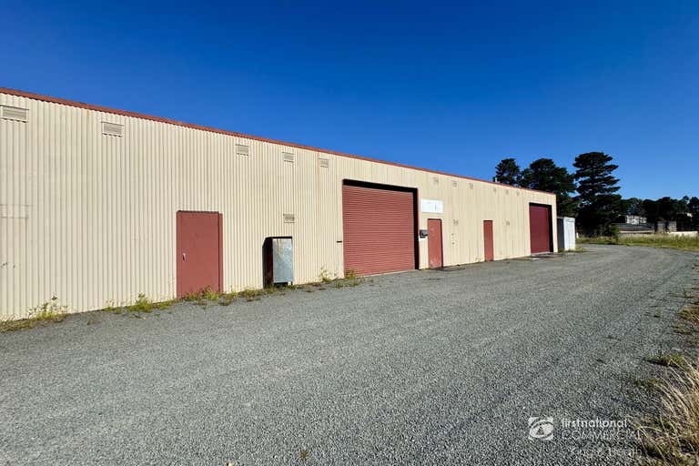 4/627 Main Street Bairnsdale VIC 3875 - Image 2