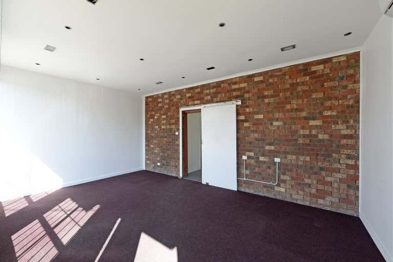 11 Bricker St Cheltenham VIC 3192 - Image 4