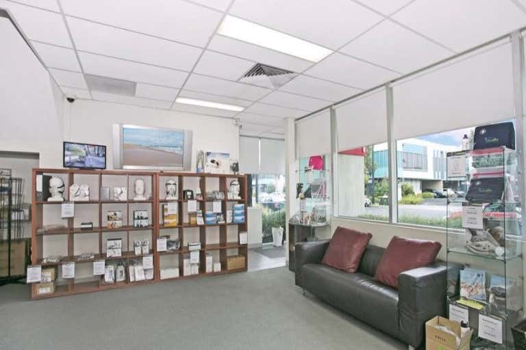 1/11 Sabre Drive Port Melbourne VIC 3207 - Image 3