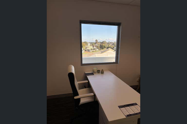 4/166 Brighton Road Scarborough WA 6019 - Image 2