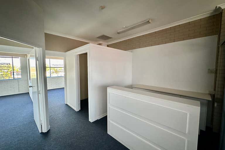 Suite 5, 247 Bayview Street Runaway Bay QLD 4216 - Image 4