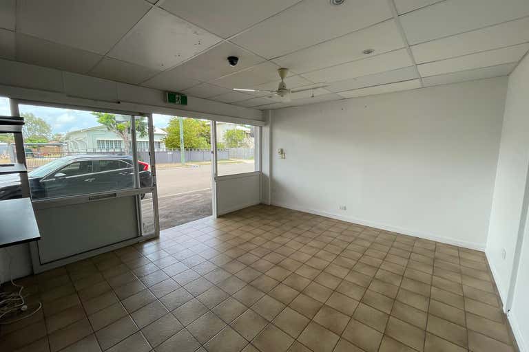 2/28 French Street Pimlico QLD 4812 - Image 3