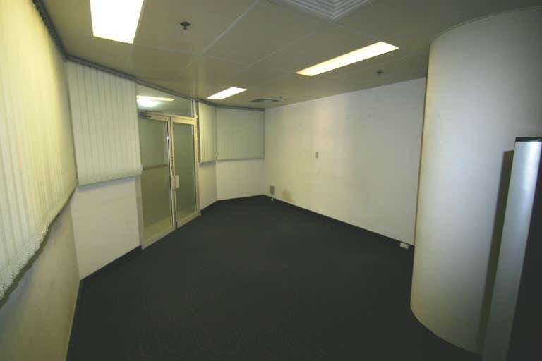 220/1 Katherine Street Chatswood NSW 2067 - Image 4