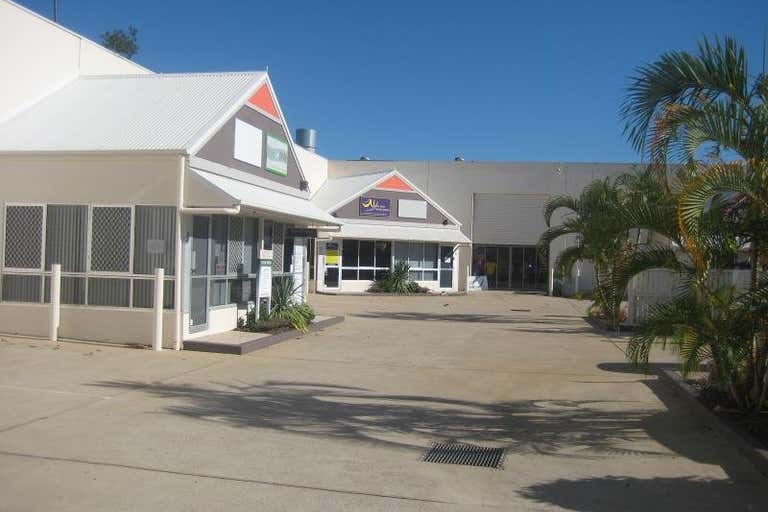 9/5 Commerce Ct Noosaville QLD 4566 - Image 1