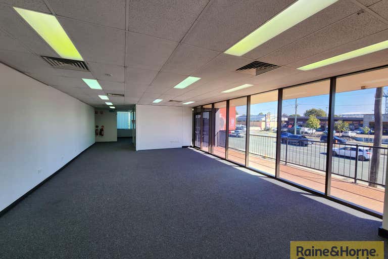 4&8, 671 Gympie Road Chermside QLD 4032 - Image 2
