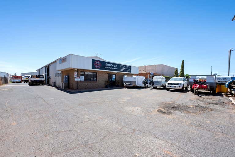 14 Close Way West Kalgoorlie WA 6430 - Image 2