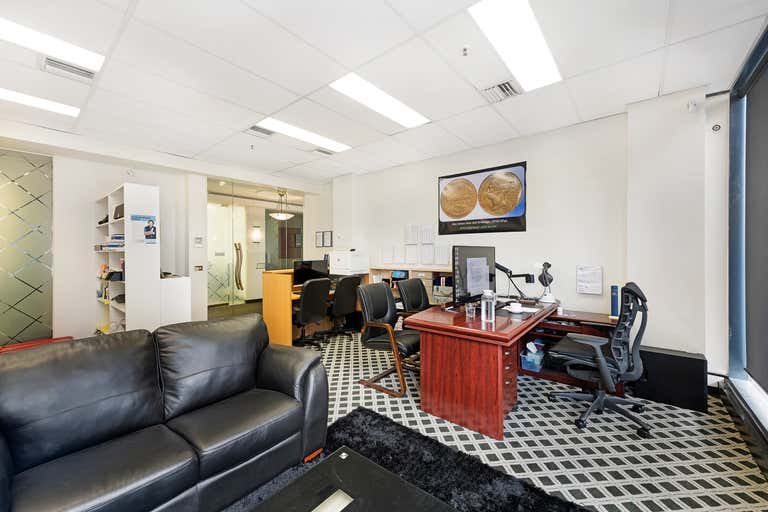 1120/1 Queens Road Melbourne VIC 3004 - Image 2