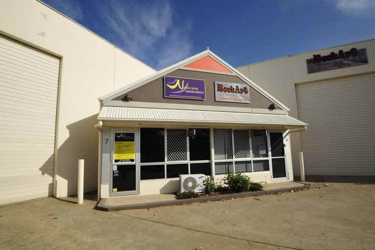 6/5 Commerce Court Noosaville QLD 4566 - Image 1