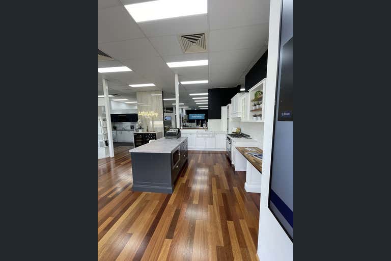 1A/95 Ashmore Road, Bundall, QLD 4217 Showroom & Large Format Retail