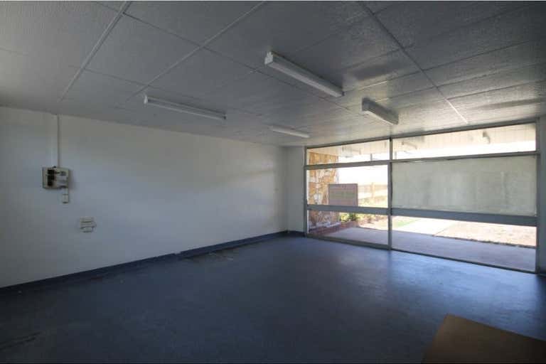 Shop 8, 149 Canning Street Allenstown QLD 4700 - Image 4