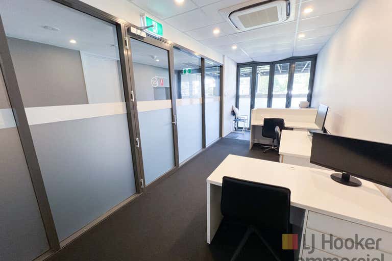 Suite 8, 6 Pine Tree Lane Terrigal NSW 2260 - Image 2