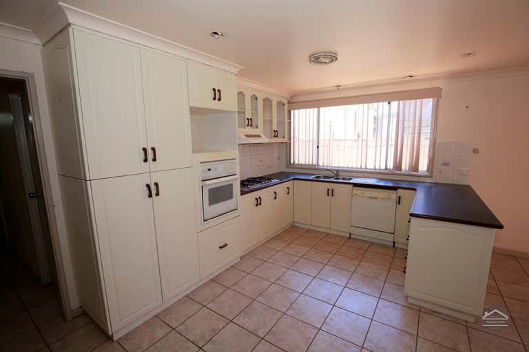 8 Ridley Street Wedgefield WA 6721 - Image 4