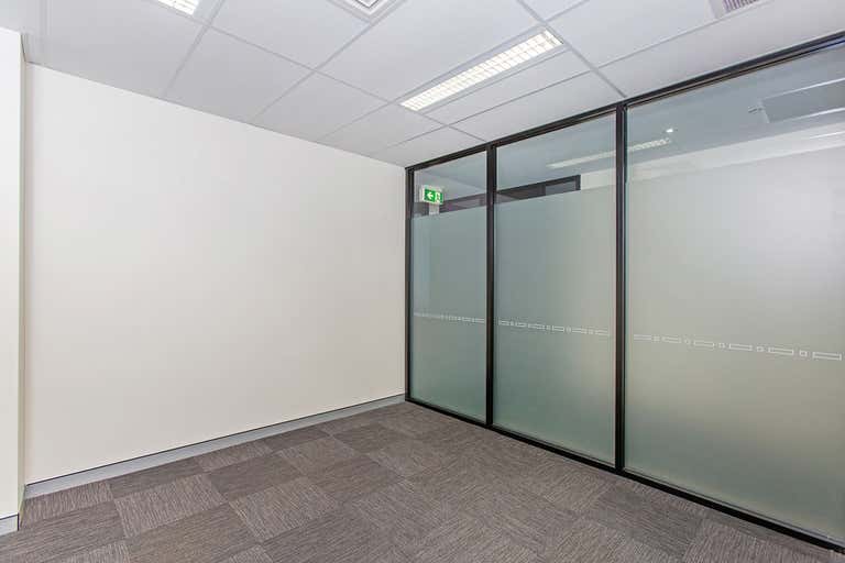 Suite 30 75-77 Wharf Street (Wharf Central) Tweed Heads NSW 2485 - Image 2