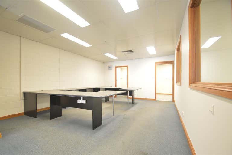 Unit 5 Offices/11 Kinta Drive Beresfield NSW 2322 - Image 4