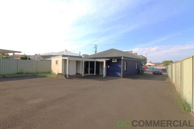 286 Bridge Street Newtown QLD 4350 - Image 3