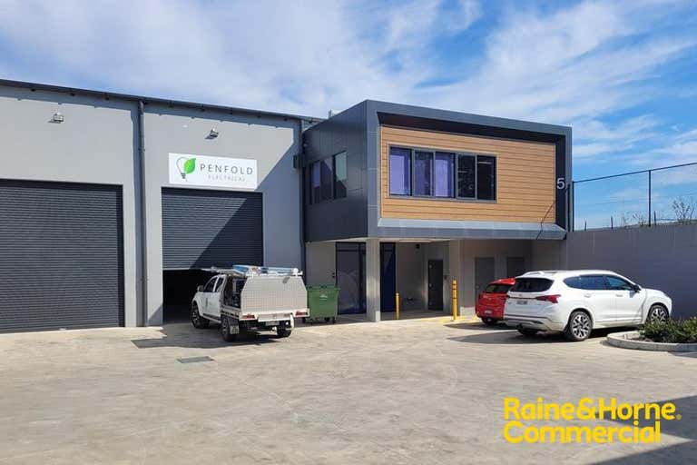 Unit 5, 62 Turner Road Smeaton Grange NSW 2567 - Image 2