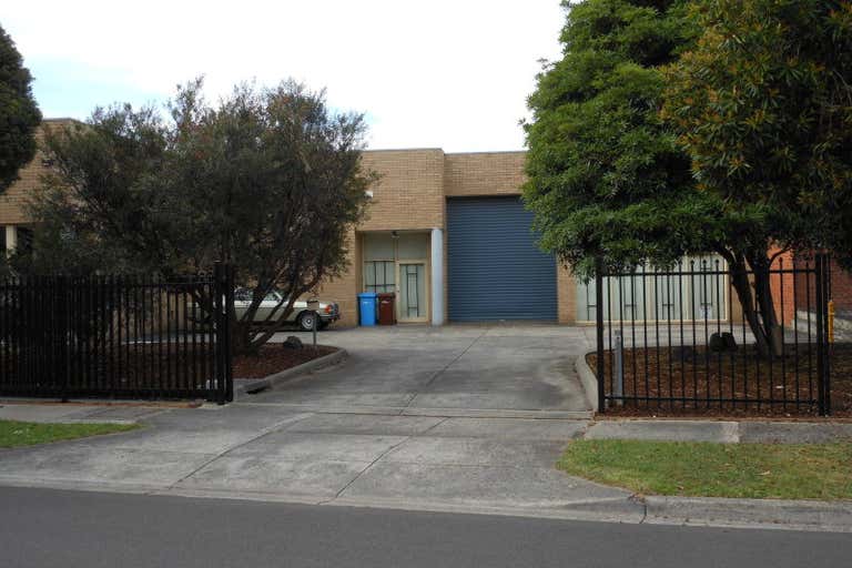 2/2 Woodbine Court Wantirna South VIC 3152 - Image 4