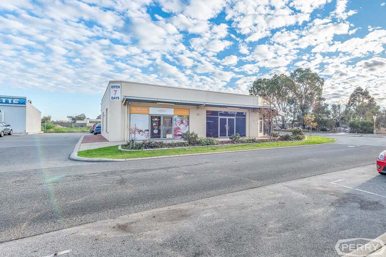 8/4 Guava Way Halls Head WA 6210 - Image 4