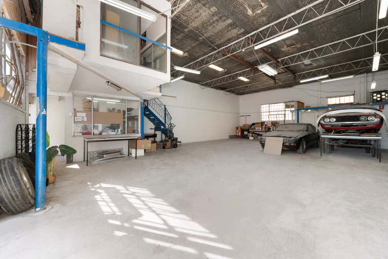 8/12 Ganton Court Williamstown VIC 3016 - Image 2