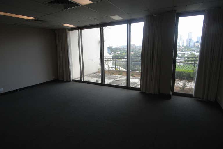 Suite 5 2 New Mclean Street Edgecliff NSW 2027 - Image 2