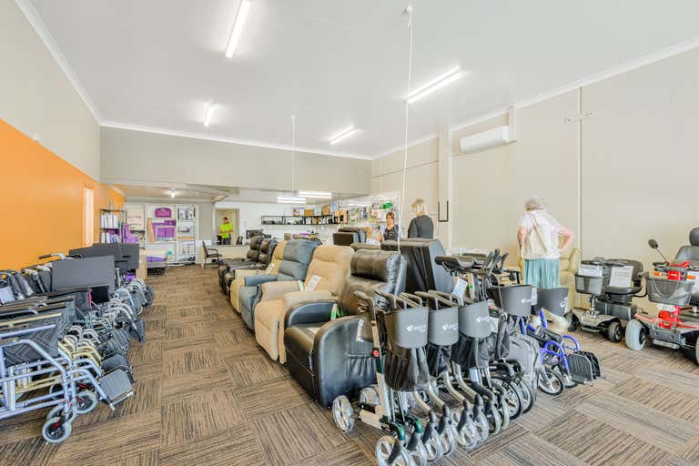 2/84-86 Industry Drive Tweed Heads South NSW 2486 - Image 4