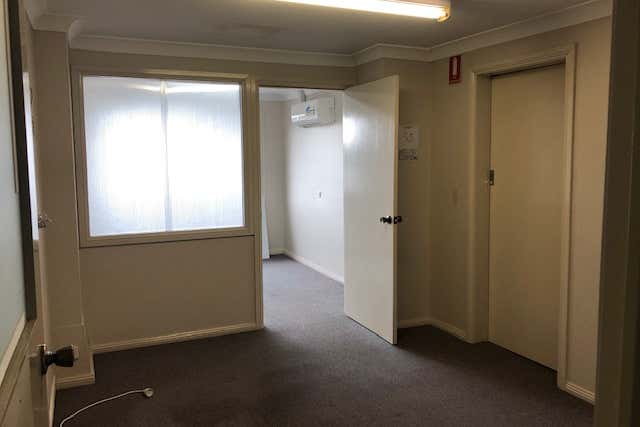 Suite 4/18 Sweaney Street Inverell NSW 2360 - Image 1